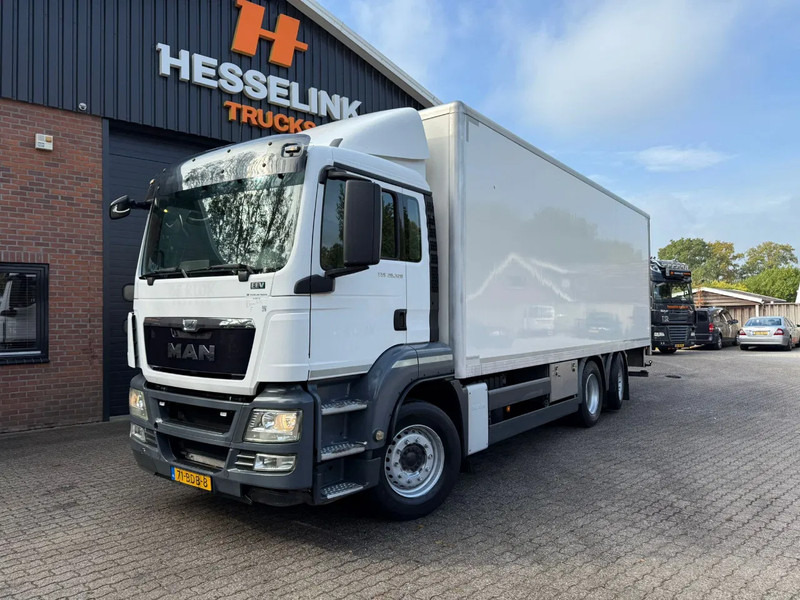 MAN TGS 26.320 Koffer Stuuras AHK 3.000KG LBW 353.980KM! NL Truck APK/TUV 11-03-2026 - شاحنة مقفلة: صورة 1 MAN TGS 26.320 Koffer Stuuras AHK 3.000KG LBW 353.980KM! NL Truck APK/TUV 11-03-2026 - شاحنة مقفلة: صورة 1