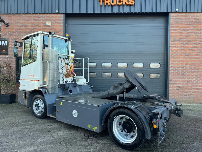 Mafi T225D T225D Rangeertrekker met Kenteken & vangmuil! - جرار المحطة: صورة 3 Mafi T225D T225D Rangeertrekker met Kenteken & vangmuil! - جرار المحطة: صورة 3