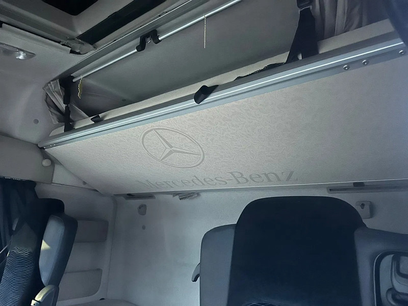 Mercedes-Benz Actros 1840 4X2 679.306KM NL Truck - وحدة جر: صورة 4 Mercedes-Benz Actros 1840 4X2 679.306KM NL Truck - وحدة جر: صورة 4