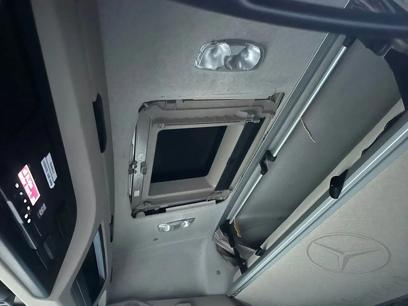 وحدة جر Mercedes-Benz Actros 1840 4X2 679.306KM NL Truck: صورة 13