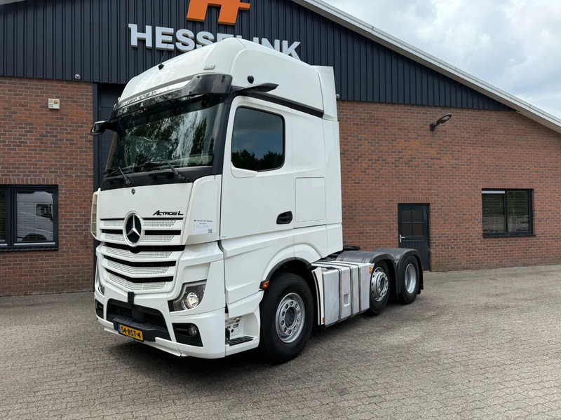 Mercedes-Benz Actros 2545 6X2 Gigaspace Standairco NL Truck 327.240KM Gestuurde voorloopas - وحدة جر: صورة 1 Mercedes-Benz Actros 2545 6X2 Gigaspace Standairco NL Truck 327.240KM Gestuurde voorloopas - وحدة جر: صورة 1