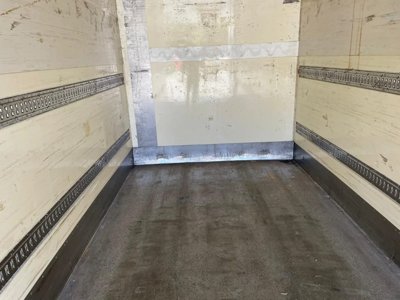 مقطورة متساوية الحرارة Renders 3AS Koelaanhanger Diesel+Elektrisch 10T assen: صورة 9 مقطورة متساوية الحرارة Renders 3AS Koelaanhanger Diesel+Elektrisch 10T assen: صورة 9