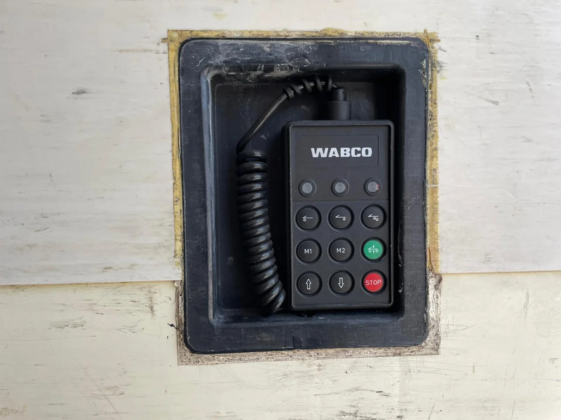 مقطورة متساوية الحرارة Renders 3AS Koelaanhanger Diesel+Elektrisch 10T assen: صورة 8 مقطورة متساوية الحرارة Renders 3AS Koelaanhanger Diesel+Elektrisch 10T assen: صورة 8