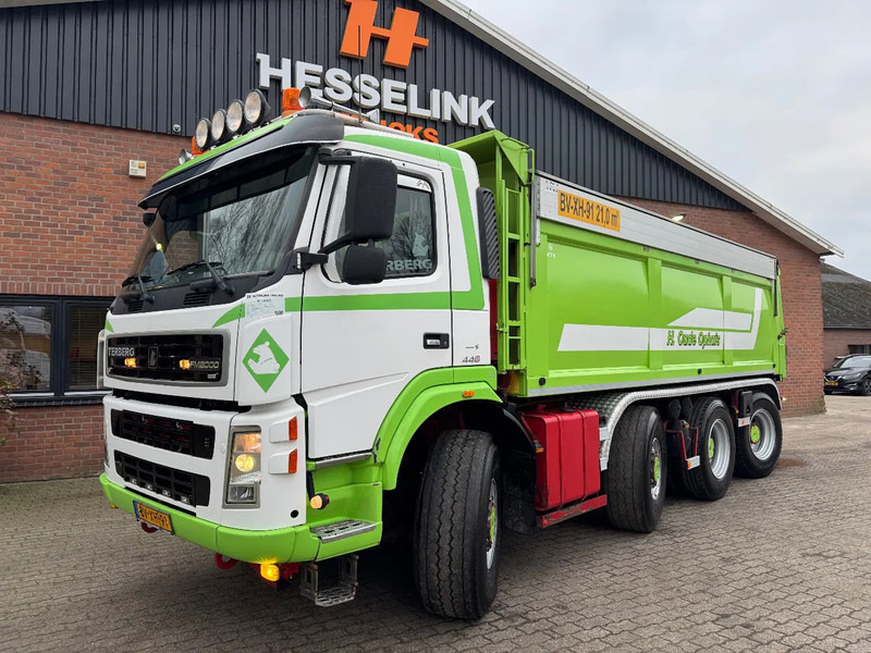 Terberg FM 2000 8X8 21m3 Isolated Hardox Manual gearbox NL truck - شاحنة قلاب: صورة 2 Terberg FM 2000 8X8 21m3 Isolated Hardox Manual gearbox NL truck - شاحنة قلاب: صورة 2