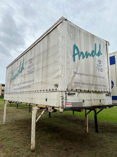 Ackermann-Fruehauf Wechselpritsche mit Bordwänden und Plane BDF System 7.150 mm - حاوية قابلة للتبديل ستارة جانبية: صورة 1 Ackermann-Fruehauf Wechselpritsche mit Bordwänden und Plane BDF System 7.150 mm - حاوية قابلة للتبديل ستارة جانبية: صورة 1