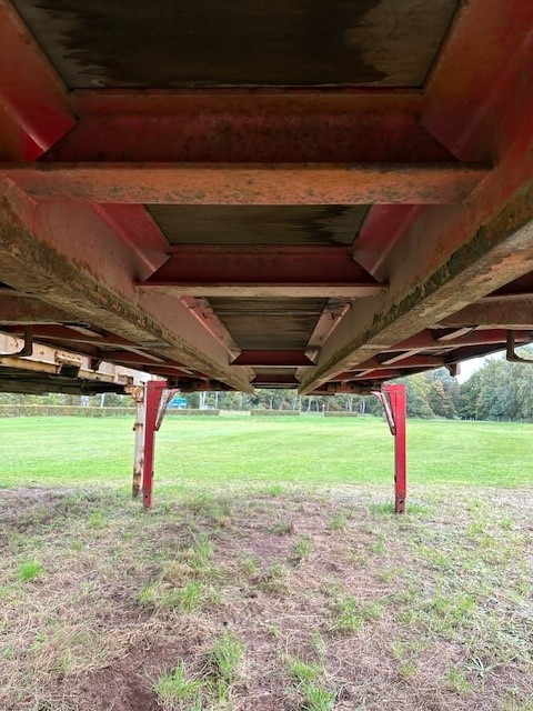 Krone niedrige Türen, Farbe: rot - حاوية قابلة للتبديل ستارة جانبية: صورة 1 Krone niedrige Türen, Farbe: rot - حاوية قابلة للتبديل ستارة جانبية: صورة 1