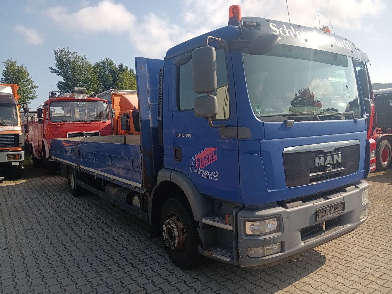 MAN TGM 15:290 4x2BL 8,5t NL 7m Klima 50erAHK Rungen - شاحنات مسطحة: صورة 1 MAN TGM 15:290 4x2BL 8,5t NL 7m Klima 50erAHK Rungen - شاحنات مسطحة: صورة 1