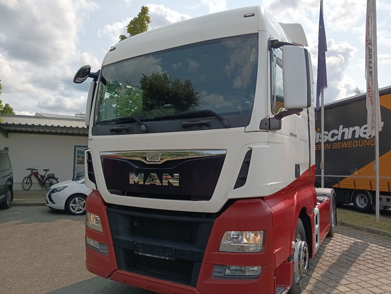 MAN TGX 18:440 BLS INTARDER Vollspoiler Reifen70-90% MAN TGX 18:440 BLS INTARDER Vollspoiler Reifen70-90% - وحدة جر: صورة 1 MAN TGX 18:440 BLS INTARDER Vollspoiler Reifen70-90% MAN TGX 18:440 BLS INTARDER Vollspoiler Reifen70-90% - وحدة جر: صورة 1