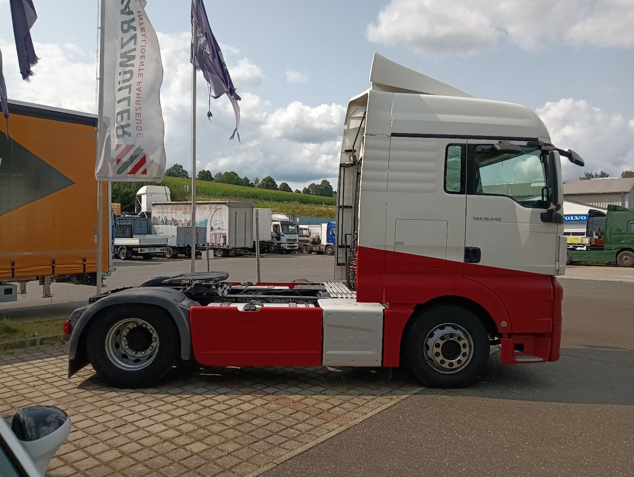 MAN TGX 18:440 BLS INTARDER Vollspoiler Reifen70-90% MAN TGX 18:440 BLS INTARDER Vollspoiler Reifen70-90% - وحدة جر: صورة 3 MAN TGX 18:440 BLS INTARDER Vollspoiler Reifen70-90% MAN TGX 18:440 BLS INTARDER Vollspoiler Reifen70-90% - وحدة جر: صورة 3