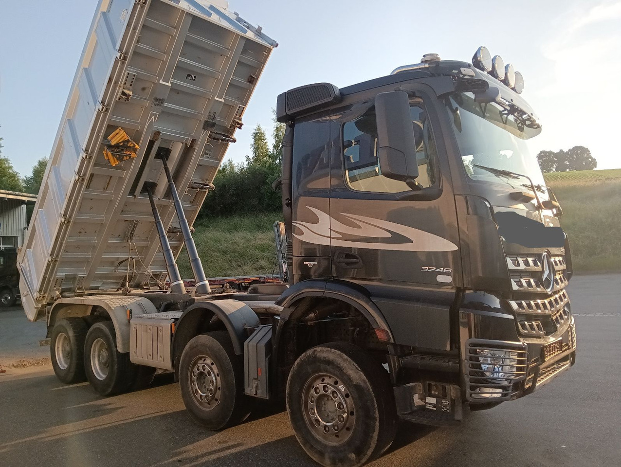 Mercedes-Benz AROCS 3246 8x4 MEILLER 3-Seiten Bordmatic SCHALT - شاحنة قلاب: صورة 2 Mercedes-Benz AROCS 3246 8x4 MEILLER 3-Seiten Bordmatic SCHALT - شاحنة قلاب: صورة 2
