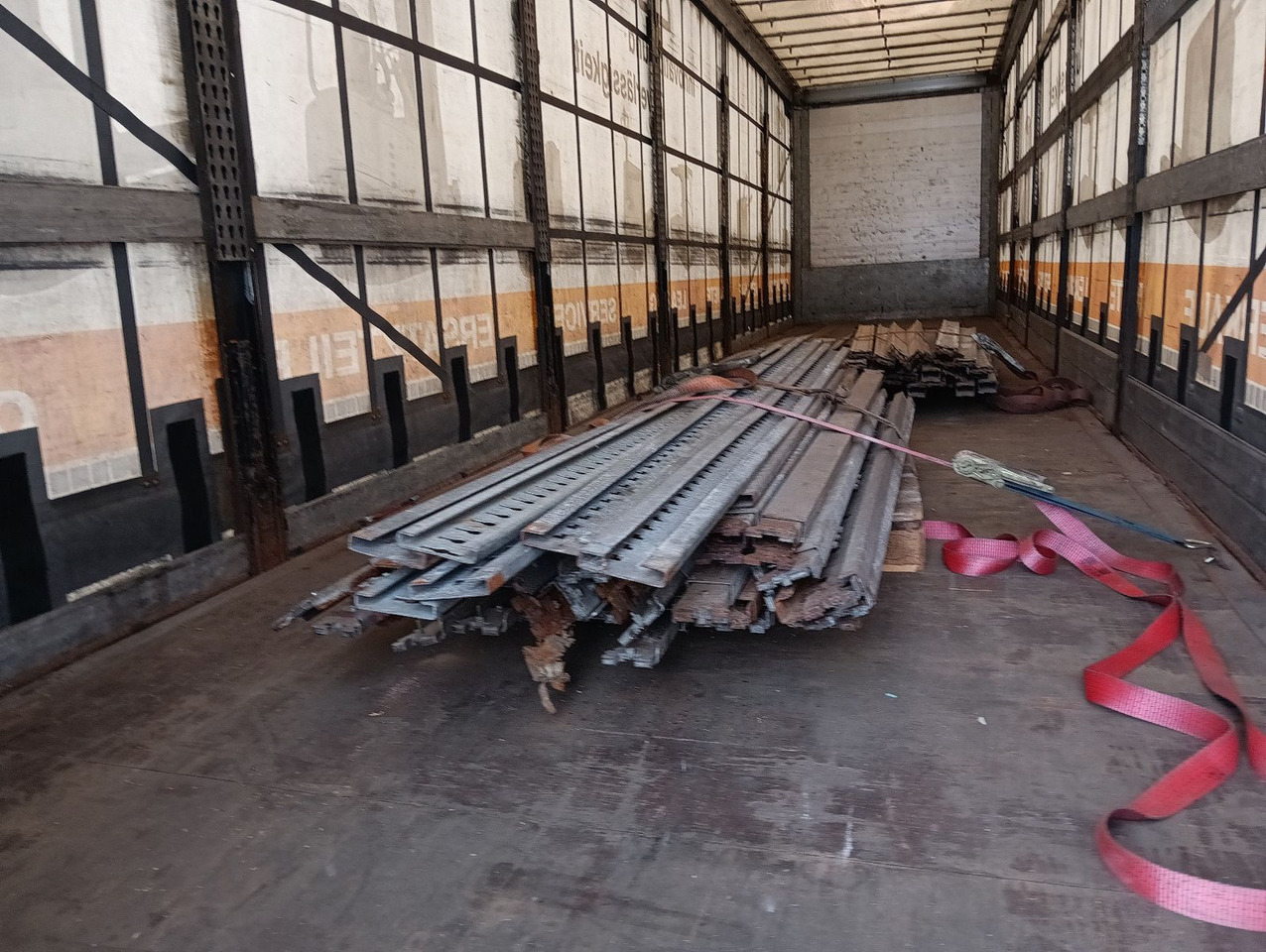 Schmitz Cargobull SCS24 DOPPELSTOCK HUBDACH Lift SAF 455/40R22,5 - نصف مقطورة ستارة: صورة 2 Schmitz Cargobull SCS24 DOPPELSTOCK HUBDACH Lift SAF 455/40R22,5 - نصف مقطورة ستارة: صورة 2