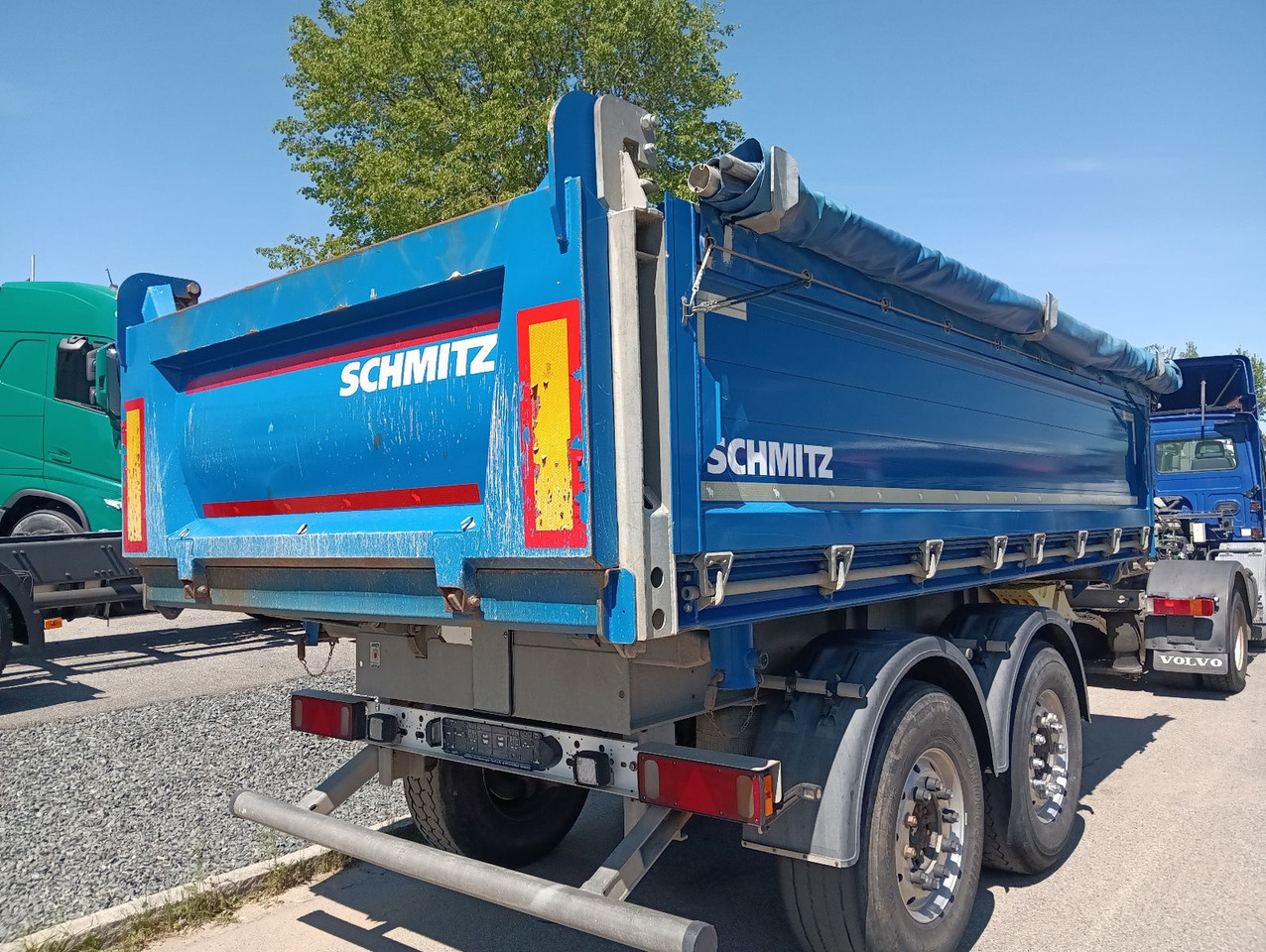 Schmitz Cargobull ZKI 18 Tandem 3-Seiten Kipper ALU ALCOA Rollplan - مقطورة قلاب: صورة 4 Schmitz Cargobull ZKI 18 Tandem 3-Seiten Kipper ALU ALCOA Rollplan - مقطورة قلاب: صورة 4