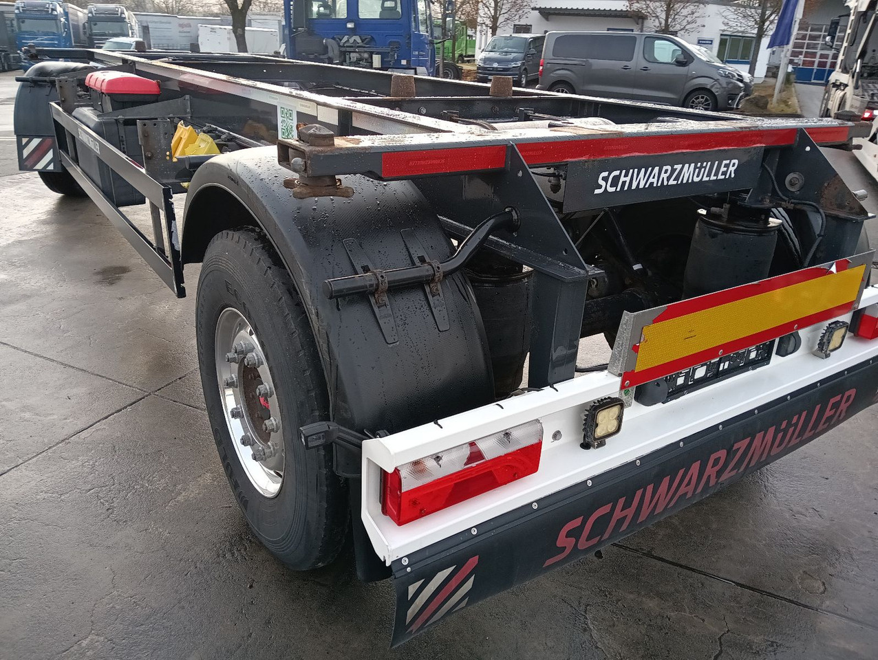 Schwarzmüller 2-A BDF 1,22/1,32 ALCOA Alufelgen ADR 120tkm TÜV Schwarzmüller 2-A BDF 1,22/1,32 ALCOA Alufelgen ADR 120tkm TÜV - مقطورة نقل الحاويات: صورة 3 Schwarzmüller 2-A BDF 1,22/1,32 ALCOA Alufelgen ADR 120tkm TÜV Schwarzmüller 2-A BDF 1,22/1,32 ALCOA Alufelgen ADR 120tkm TÜV - مقطورة نقل الحاويات: صورة 3