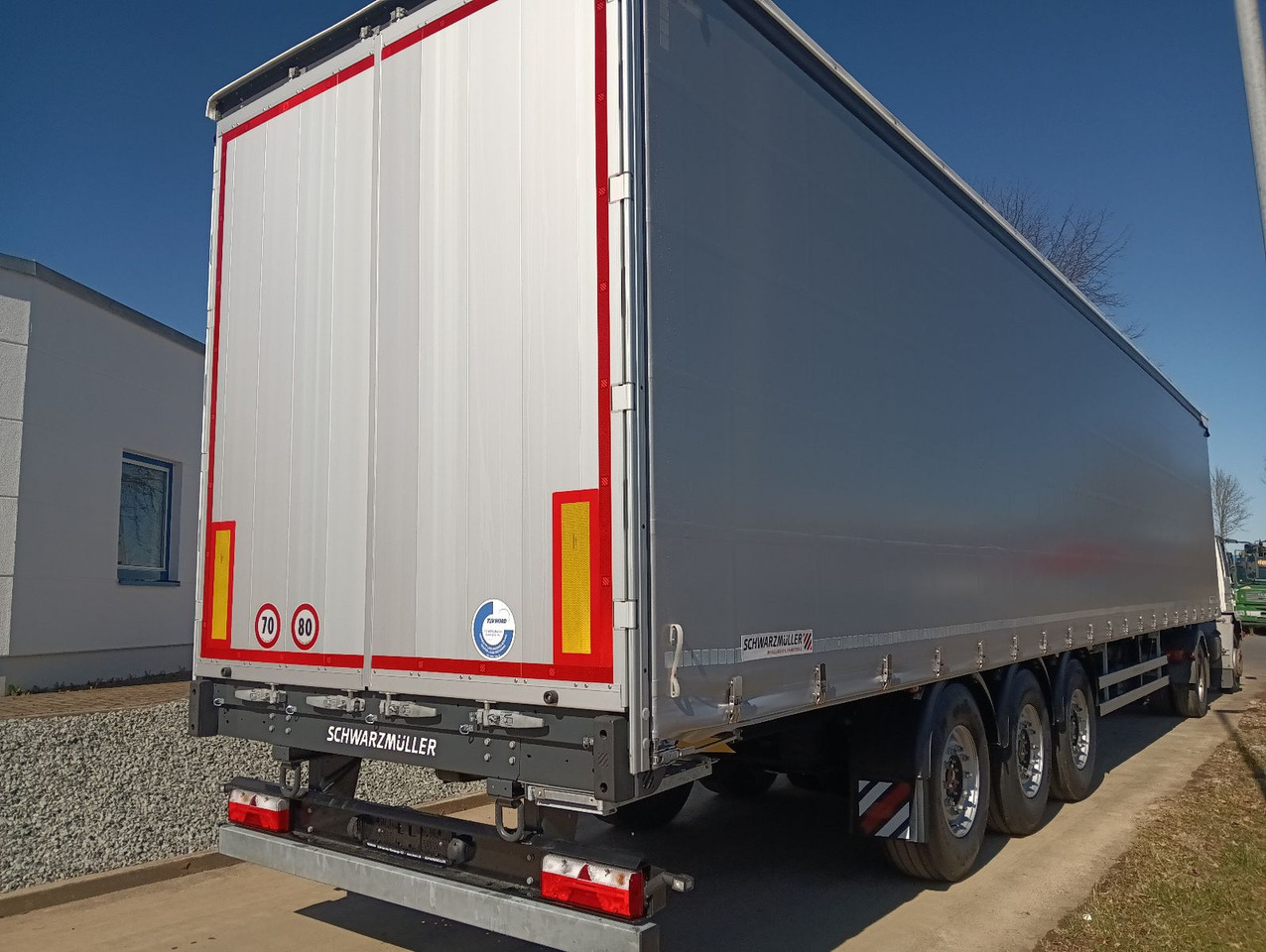 Schwarzmüller PowerLine LIFT/LENKACHSE HUBDACH 5880kg NEU - نصف مقطورة ستارة: صورة 2 Schwarzmüller PowerLine LIFT/LENKACHSE HUBDACH 5880kg NEU - نصف مقطورة ستارة: صورة 2