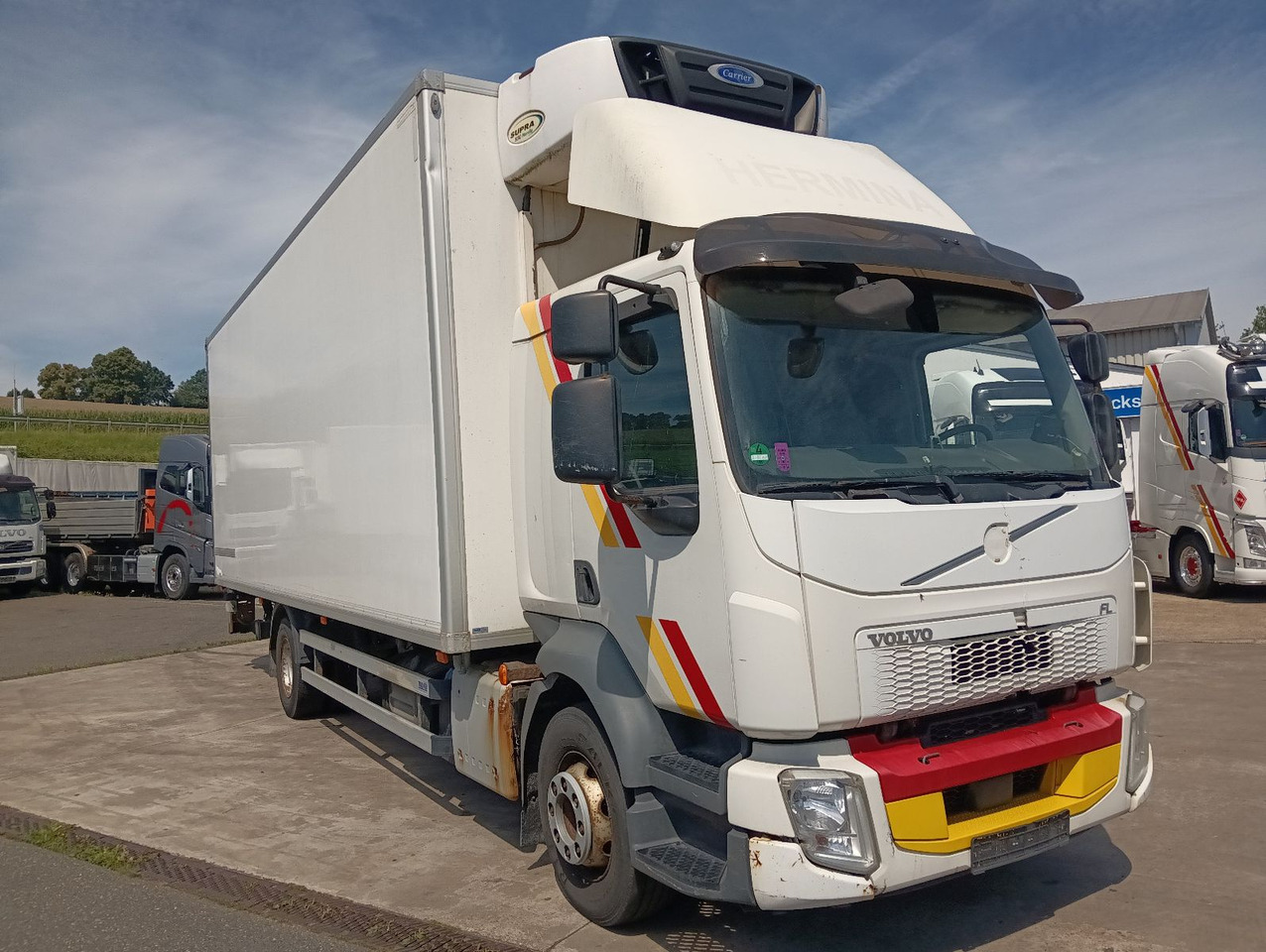 Volvo FL250 4x2R 14t CarrierSupra650 7,3m LBW1.5tKlima - شاحنة الفريزر: صورة 4 Volvo FL250 4x2R 14t CarrierSupra650 7,3m LBW1.5tKlima - شاحنة الفريزر: صورة 4