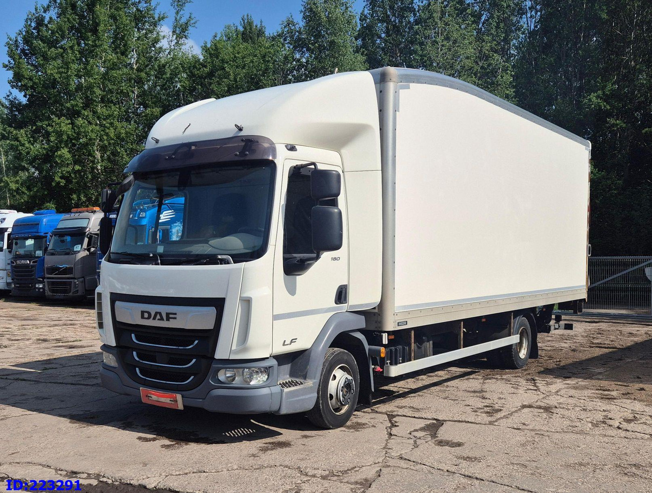 DAF LF 180 FA - Euro6 - Manual - شاحنة مقفلة: صورة 1 DAF LF 180 FA - Euro6 - Manual - شاحنة مقفلة: صورة 1