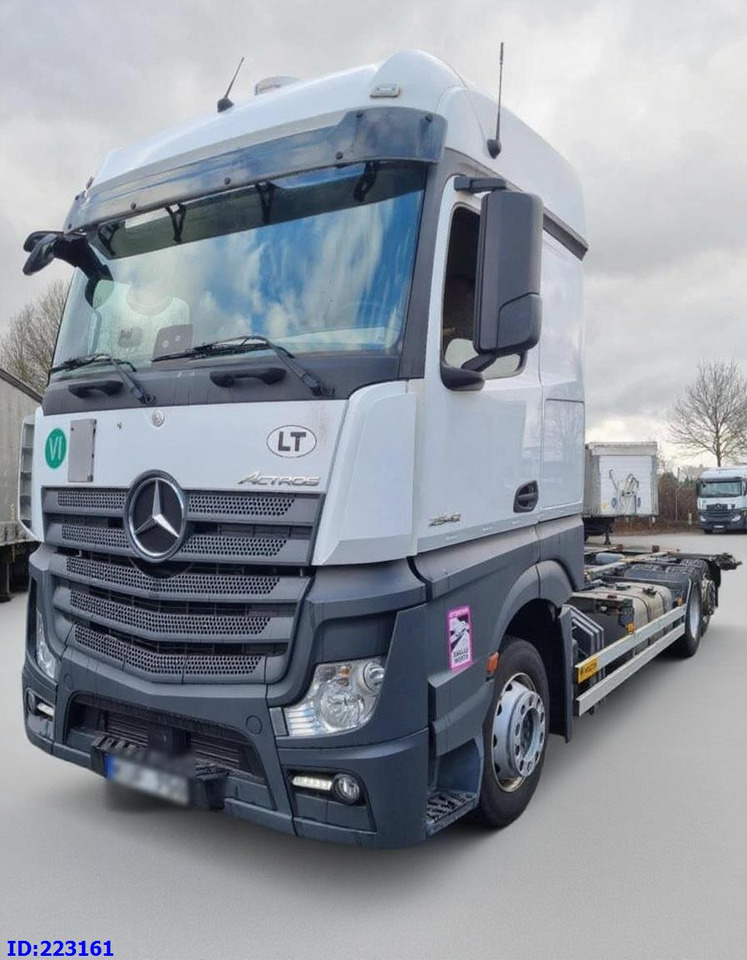 MERCEDES-BENZ Actros 2542 BDF 6x2 Euro6 - شاحنة هيكل كابينة: صورة 1 MERCEDES-BENZ Actros 2542 BDF 6x2 Euro6 - شاحنة هيكل كابينة: صورة 1