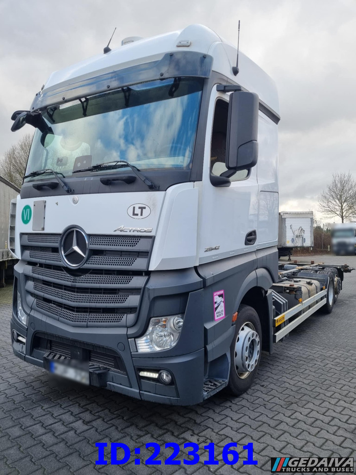 MERCEDES-BENZ Actros 2542 BDF 6x2 Euro6 - شاحنة هيكل كابينة: صورة 1 MERCEDES-BENZ Actros 2542 BDF 6x2 Euro6 - شاحنة هيكل كابينة: صورة 1