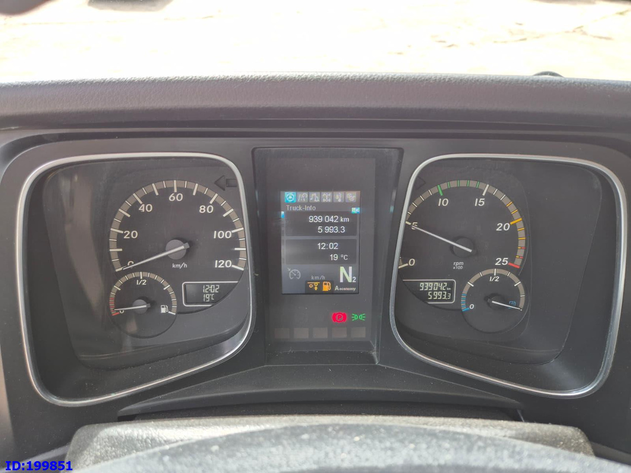 شاحنة مقفلة MERCEDES-BENZ Actros 2551 6x2 Euro5: صورة 15