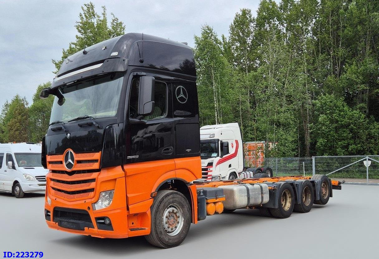 MERCEDES-BENZ Actros 3563 8×4 ( Steering axle) - شاحنة هيكل كابينة: صورة 1 MERCEDES-BENZ Actros 3563 8×4 ( Steering axle) - شاحنة هيكل كابينة: صورة 1
