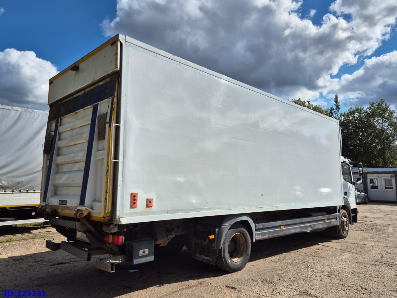 MERCEDES-BENZ Atego 1221 Euro6 (Open side box) - شاحنة صندوق متساوي: صورة 5 MERCEDES-BENZ Atego 1221 Euro6 (Open side box) - شاحنة صندوق متساوي: صورة 5