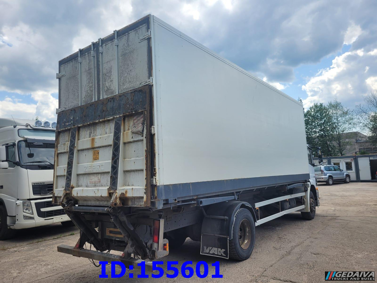 MERCEDES-BENZ Axor 1828 Manual - شاحنة صندوق متساوي: صورة 5 MERCEDES-BENZ Axor 1828 Manual - شاحنة صندوق متساوي: صورة 5