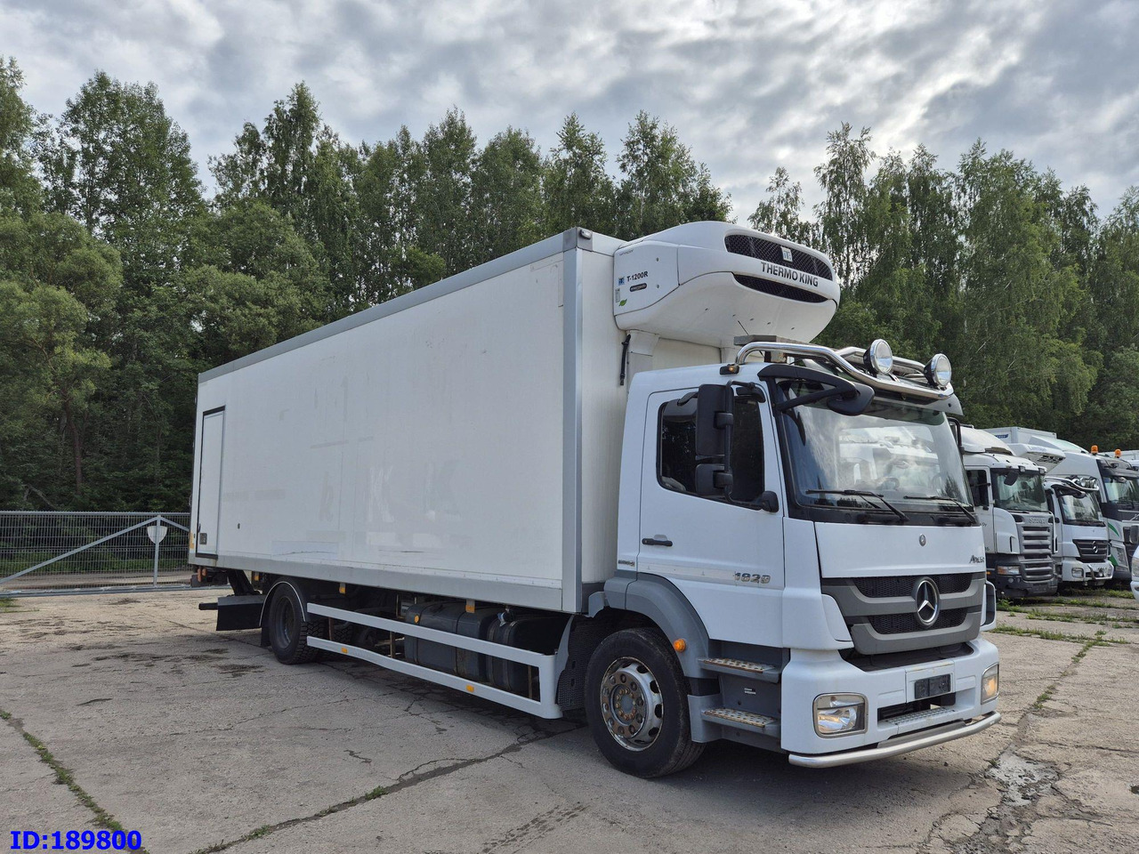 MERCEDES-BENZ Axor 1829 Euro5 Manual + Tail lift - شاحنة الفريزر: صورة 4 MERCEDES-BENZ Axor 1829 Euro5 Manual + Tail lift - شاحنة الفريزر: صورة 4