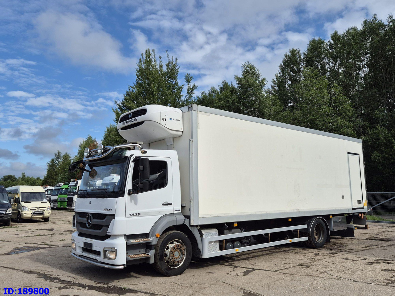 MERCEDES-BENZ Axor 1829 Euro5 Manual + Tail lift - شاحنة الفريزر: صورة 1 MERCEDES-BENZ Axor 1829 Euro5 Manual + Tail lift - شاحنة الفريزر: صورة 1