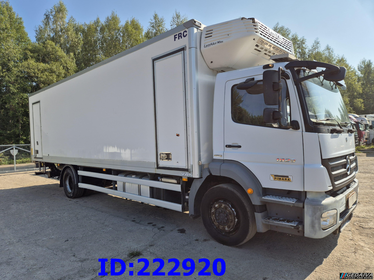 MERCEDES-BENZ Axor 1829 Manual + Tail lift - شاحنة الفريزر: صورة 4 MERCEDES-BENZ Axor 1829 Manual + Tail lift - شاحنة الفريزر: صورة 4