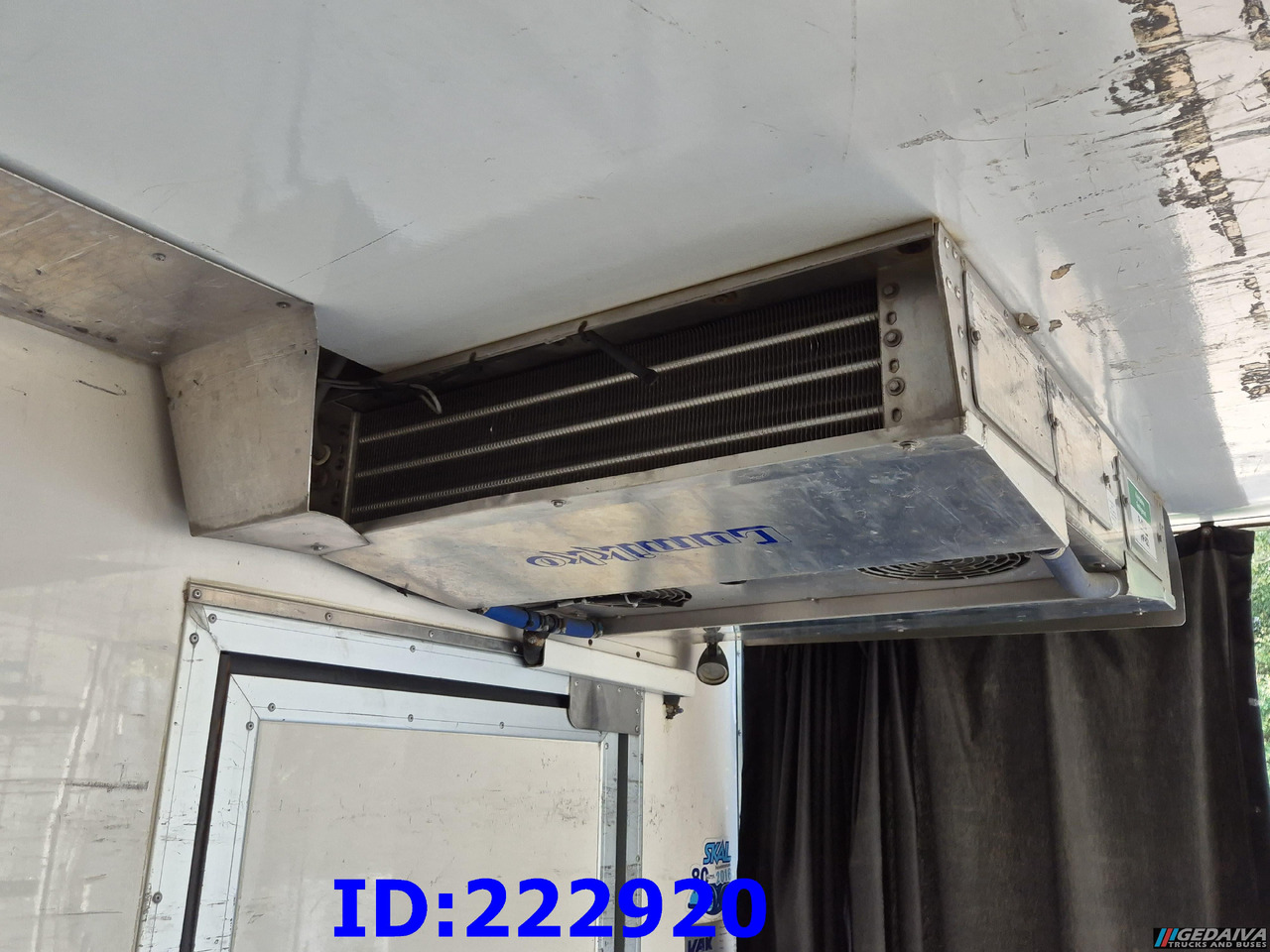 شاحنة الفريزر MERCEDES-BENZ Axor 1829  Manual + Tail lift: صورة 10 شاحنة الفريزر MERCEDES-BENZ Axor 1829  Manual + Tail lift: صورة 10