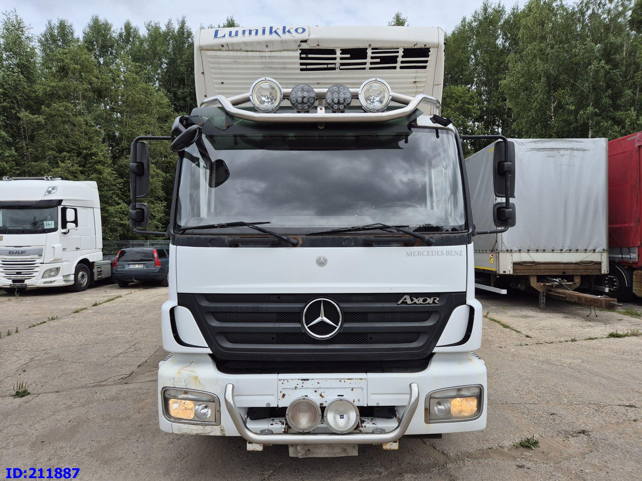 MERCEDES-BENZ Axor 1833 - Manual - شاحنة الفريزر: صورة 2 MERCEDES-BENZ Axor 1833 - Manual - شاحنة الفريزر: صورة 2