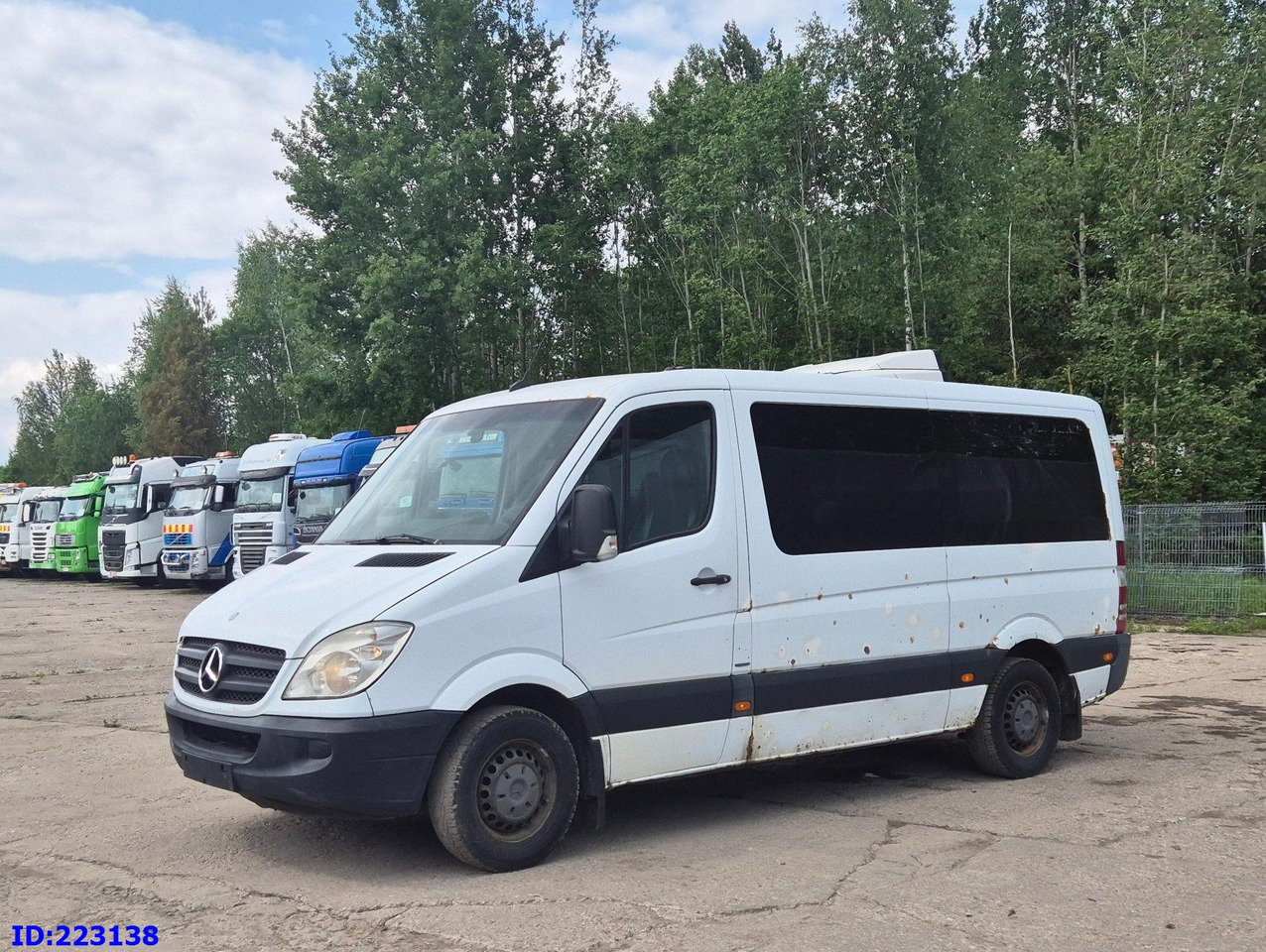 MERCEDES-BENZ Sprinter 213 - Euro5 - مركبة كوتش: صورة 4 MERCEDES-BENZ Sprinter 213 - Euro5 - مركبة كوتش: صورة 4