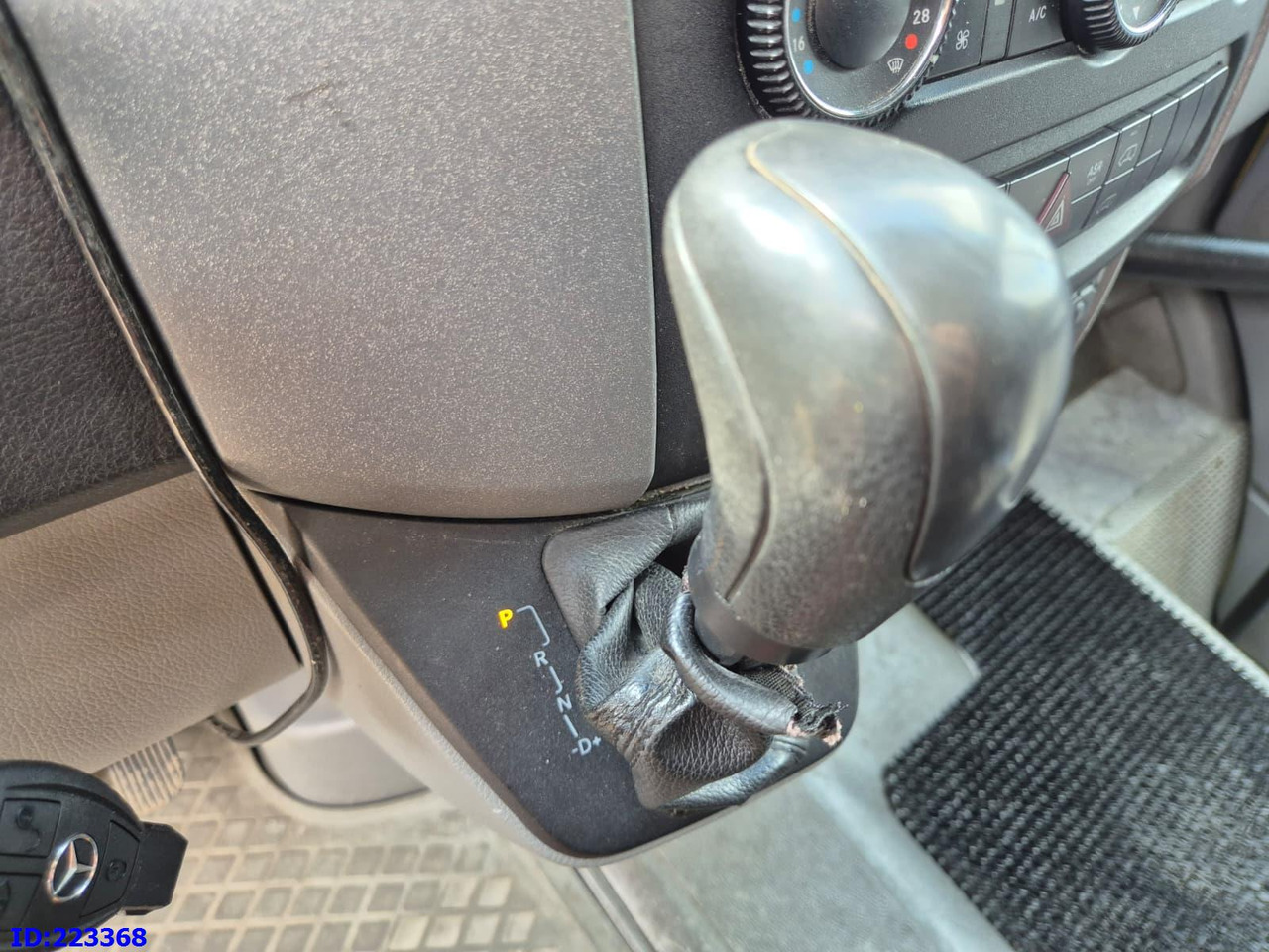 حافلة صغيرة, ميكروباص MERCEDES-BENZ Sprinter 316 - 15 Place - Euro5 (Engine defect): صورة 14 حافلة صغيرة, ميكروباص MERCEDES-BENZ Sprinter 316 - 15 Place - Euro5 (Engine defect): صورة 14