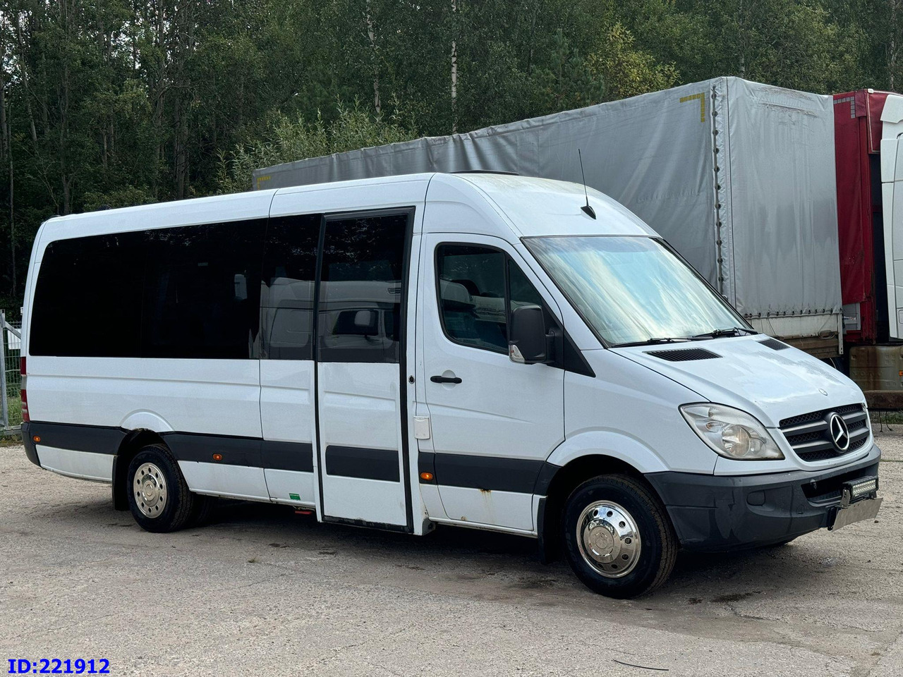 MERCEDES-BENZ Sprinter 518 VIP 17-Place - مركبة كوتش: صورة 4 MERCEDES-BENZ Sprinter 518 VIP 17-Place - مركبة كوتش: صورة 4