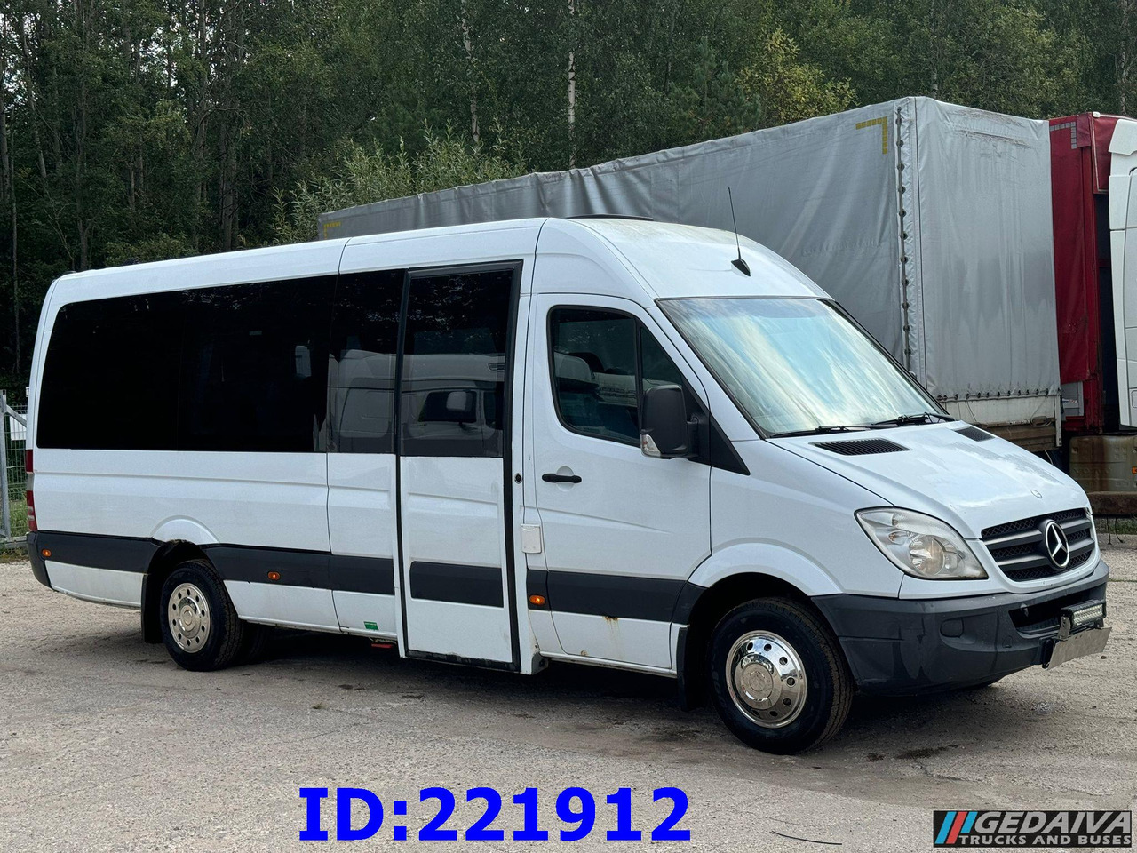 MERCEDES-BENZ Sprinter 518 VIP 17-Place - مركبة كوتش: صورة 3 MERCEDES-BENZ Sprinter 518 VIP 17-Place - مركبة كوتش: صورة 3