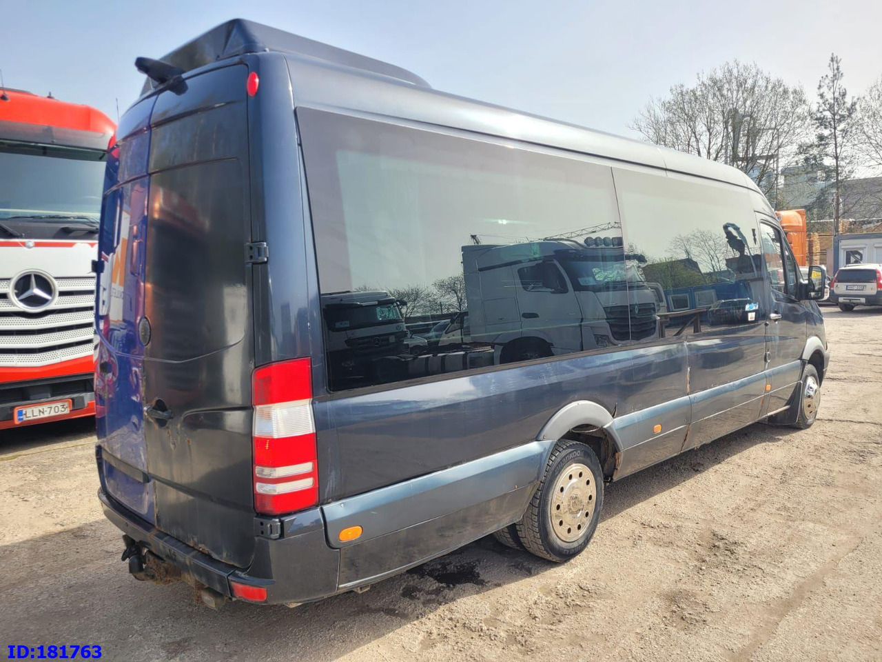 MERCEDES-BENZ Sprinter 518 - VIP - 17 Seater - مركبة كوتش: صورة 5 MERCEDES-BENZ Sprinter 518 - VIP - 17 Seater - مركبة كوتش: صورة 5