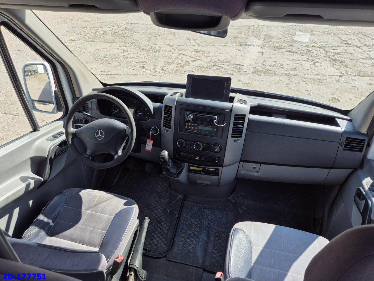 حافلة صغيرة, ميكروباص MERCEDES-BENZ Sprinter 518 - VIP - 17-seater: صورة 7