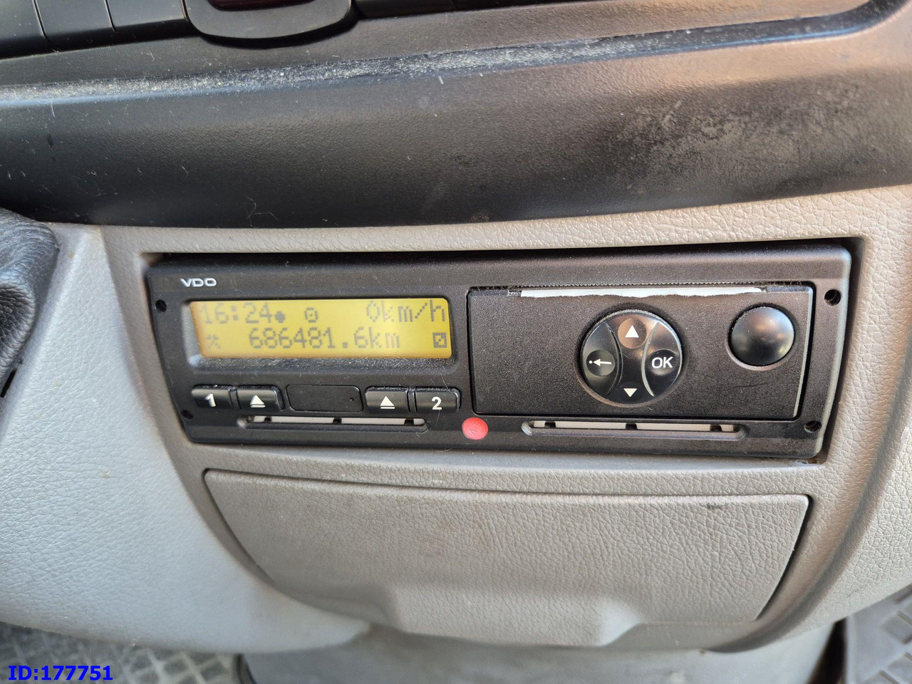 حافلة صغيرة, ميكروباص MERCEDES-BENZ Sprinter 518 - VIP - 17-seater: صورة 13