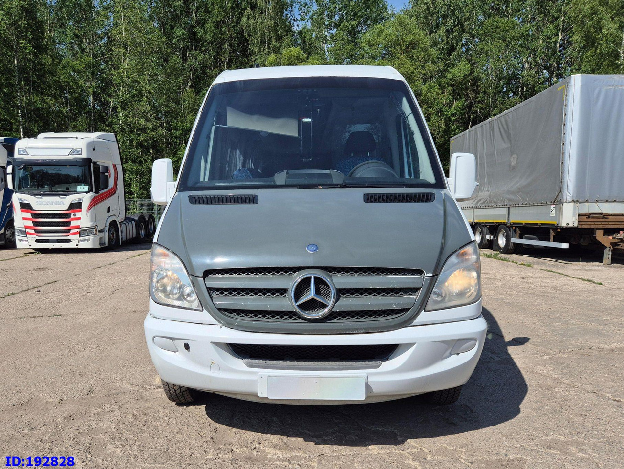 MERCEDES-BENZ Sprinter 519 - 17 place - Euro5 - مركبة كوتش: صورة 2 MERCEDES-BENZ Sprinter 519 - 17 place - Euro5 - مركبة كوتش: صورة 2