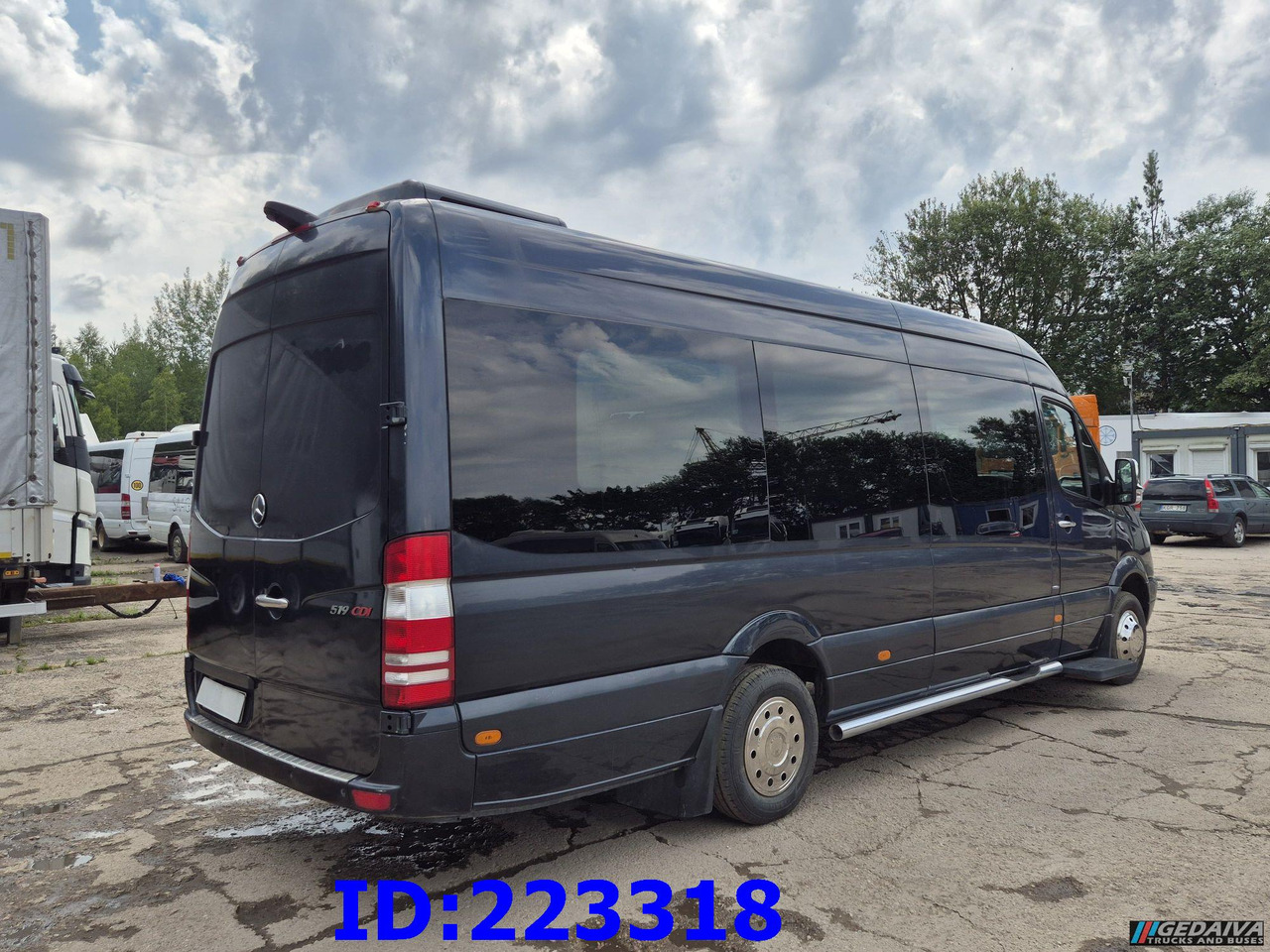MERCEDES-BENZ Sprinter 519 VIP - 17 Seater (Engine broken) - مركبة كوتش: صورة 5 MERCEDES-BENZ Sprinter 519 VIP - 17 Seater (Engine broken) - مركبة كوتش: صورة 5
