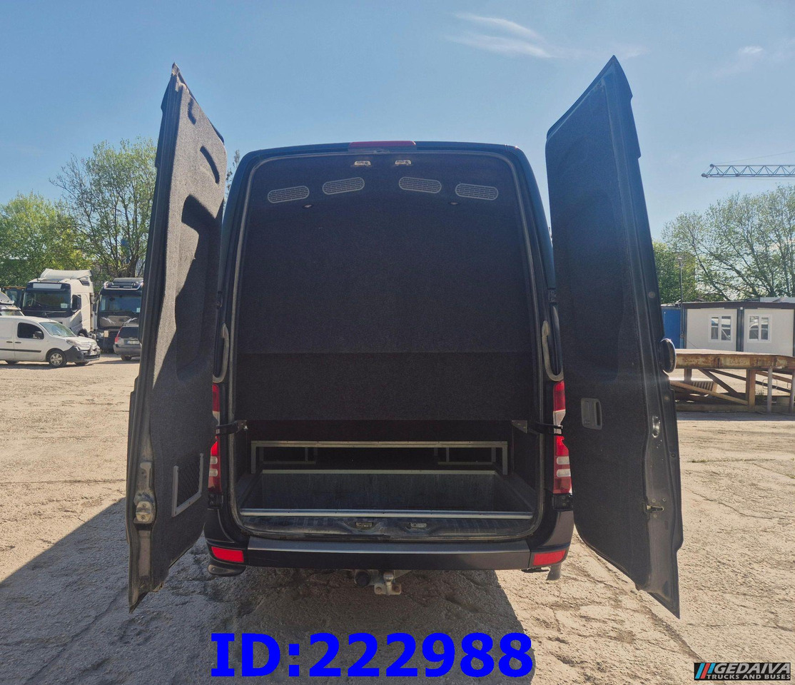 MERCEDES-BENZ Sprinter 519 VIP - 17 Seater - مركبة كوتش: صورة 5 MERCEDES-BENZ Sprinter 519 VIP - 17 Seater - مركبة كوتش: صورة 5