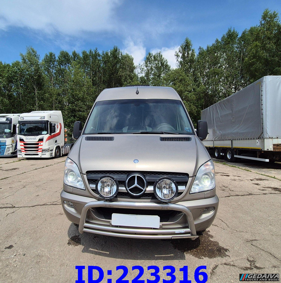 MERCEDES-BENZ Sprinter 519 VIP - 18 Seater - Euro 5 - مركبة كوتش: صورة 2 MERCEDES-BENZ Sprinter 519 VIP - 18 Seater - Euro 5 - مركبة كوتش: صورة 2