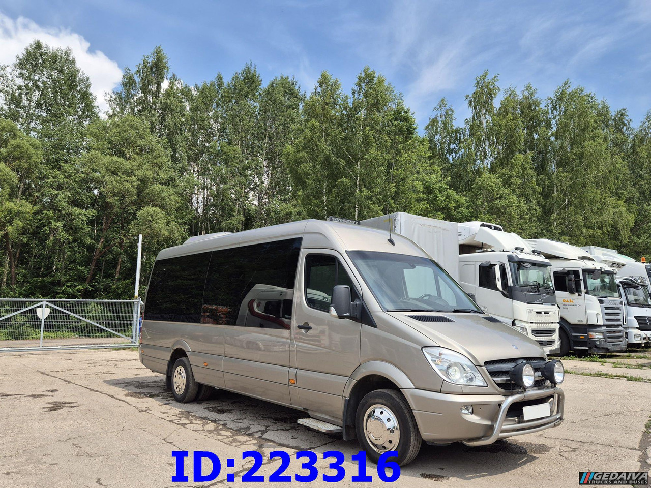 MERCEDES-BENZ Sprinter 519 VIP - 18 Seater - Euro 5 - مركبة كوتش: صورة 4 MERCEDES-BENZ Sprinter 519 VIP - 18 Seater - Euro 5 - مركبة كوتش: صورة 4