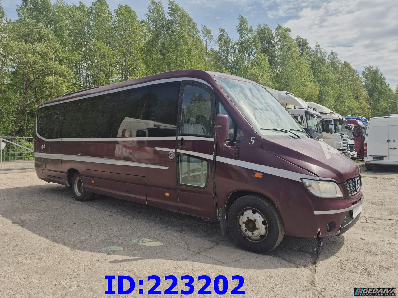 MERCEDES-BENZ Sunrider 818D Vario 33 - Seater - مركبة كوتش: صورة 4 MERCEDES-BENZ Sunrider 818D Vario 33 - Seater - مركبة كوتش: صورة 4