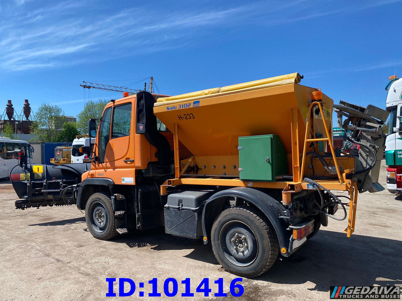 MERCEDES-BENZ Unimog U300 4X4 - جرافة ثلج: صورة 4 MERCEDES-BENZ Unimog U300 4X4 - جرافة ثلج: صورة 4