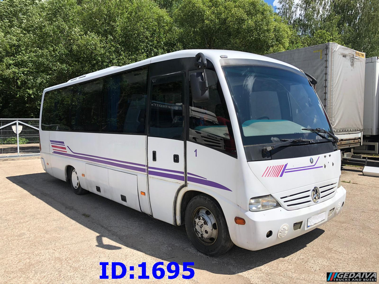 MERCEDES-BENZ Vario Medio 815 30-Seater - مركبة كوتش: صورة 1 MERCEDES-BENZ Vario Medio 815 30-Seater - مركبة كوتش: صورة 1
