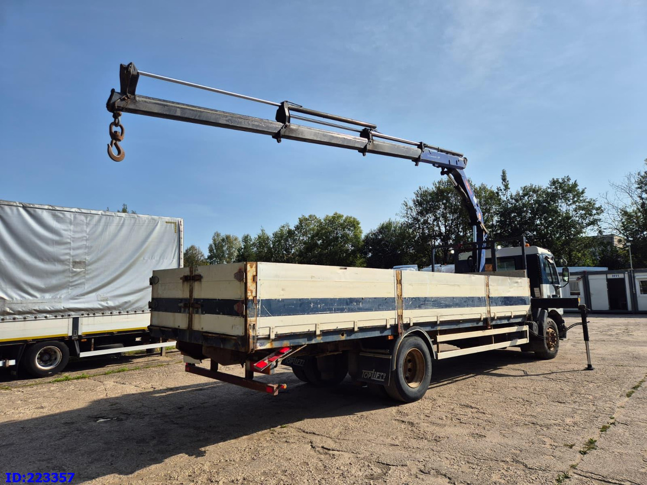 RENAULT Premium 210 4x2 Crane PM - شاحنة قطع الأشجار: صورة 4 RENAULT Premium 210 4x2 Crane PM - شاحنة قطع الأشجار: صورة 4
