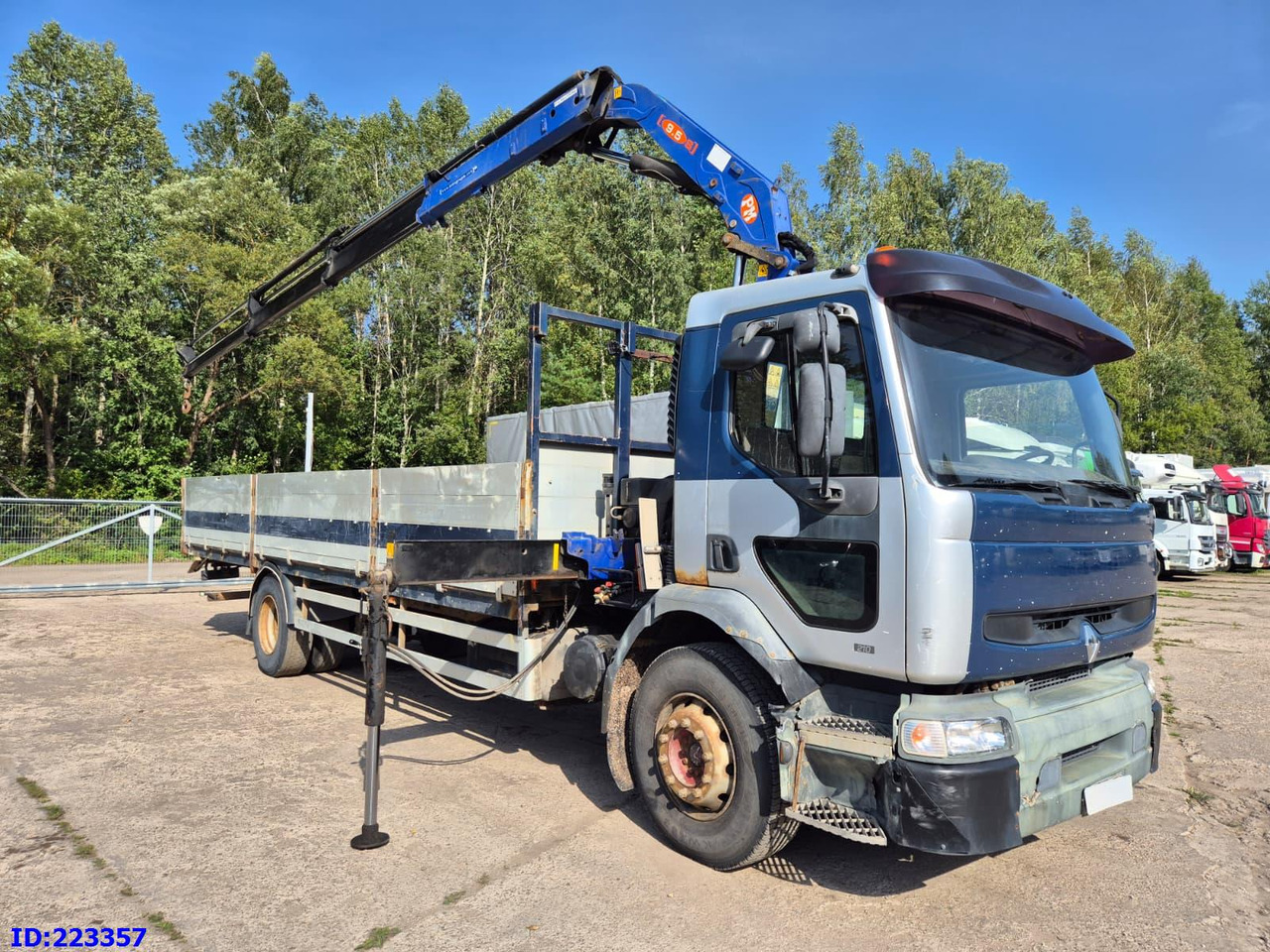 RENAULT Premium 210 4x2 Crane PM - شاحنة قطع الأشجار: صورة 2 RENAULT Premium 210 4x2 Crane PM - شاحنة قطع الأشجار: صورة 2