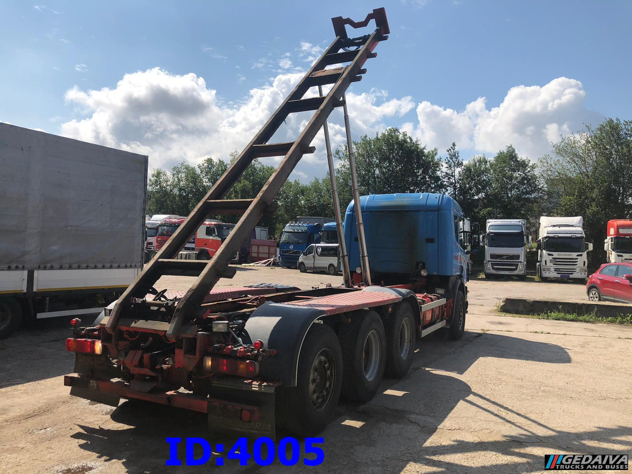SCANIA 124 400 8x4 - شاحنة - نظام الكابلات: صورة 5 SCANIA 124 400 8x4 - شاحنة - نظام الكابلات: صورة 5