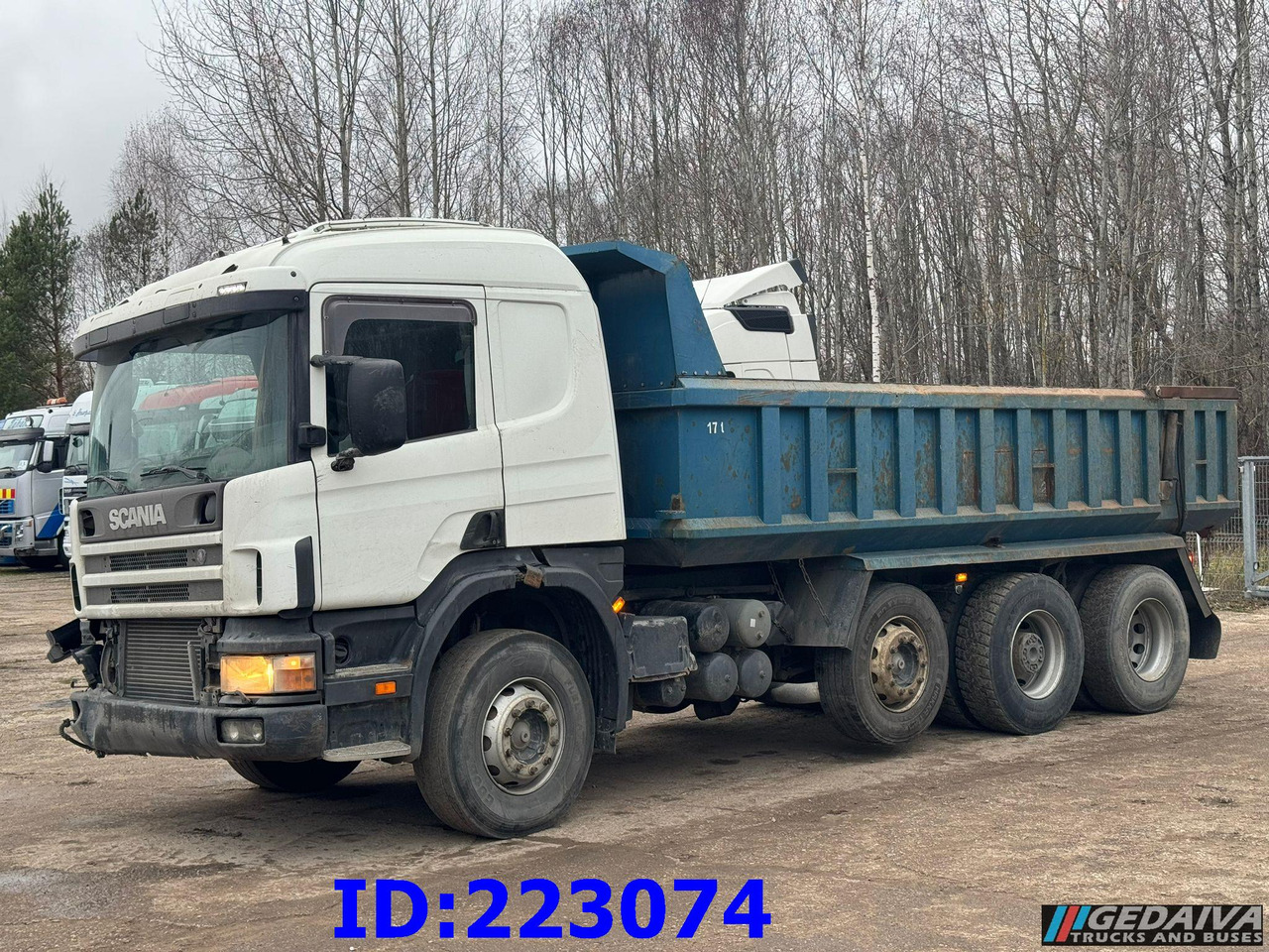 SCANIA 124 8x2 - Manual - Full steel - شاحنة قلاب: صورة 2 SCANIA 124 8x2 - Manual - Full steel - شاحنة قلاب: صورة 2